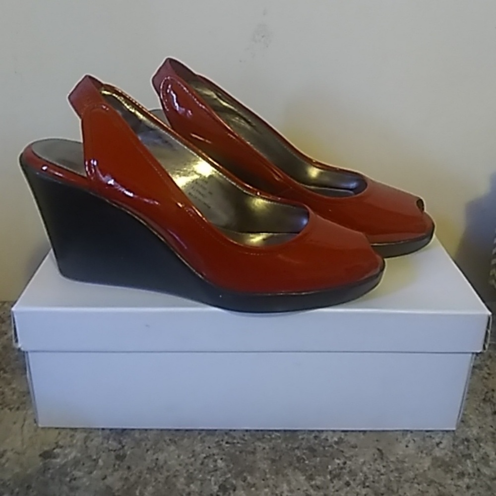New  Calvin Klein peep toe shoe